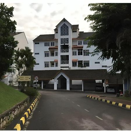 Bukit Tinggi Fuchsia Hillhomes ภายนอก รูปภาพ